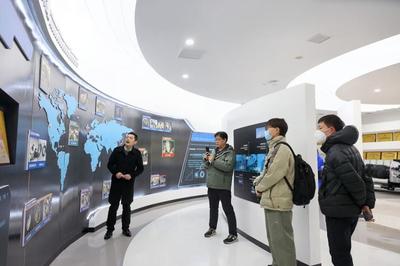 網絡大V、媒體記者共赴&ldquo;冬游乳山 暢品牡蠣&rdquo;觀光體驗之旅